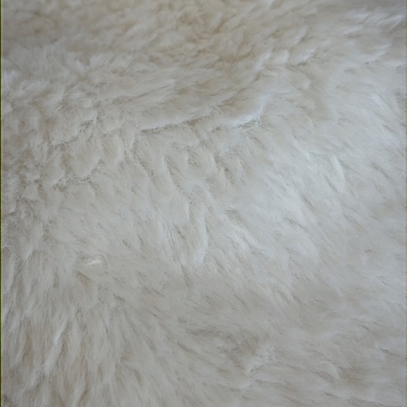 Gymboree Faux Fur Shrug Quilted Dress Coat White‎ Plush Girls Size 7 - Picture 6 of 7